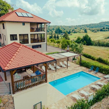 Jankovi Dvori Hotell Rakovica Exteriör bild