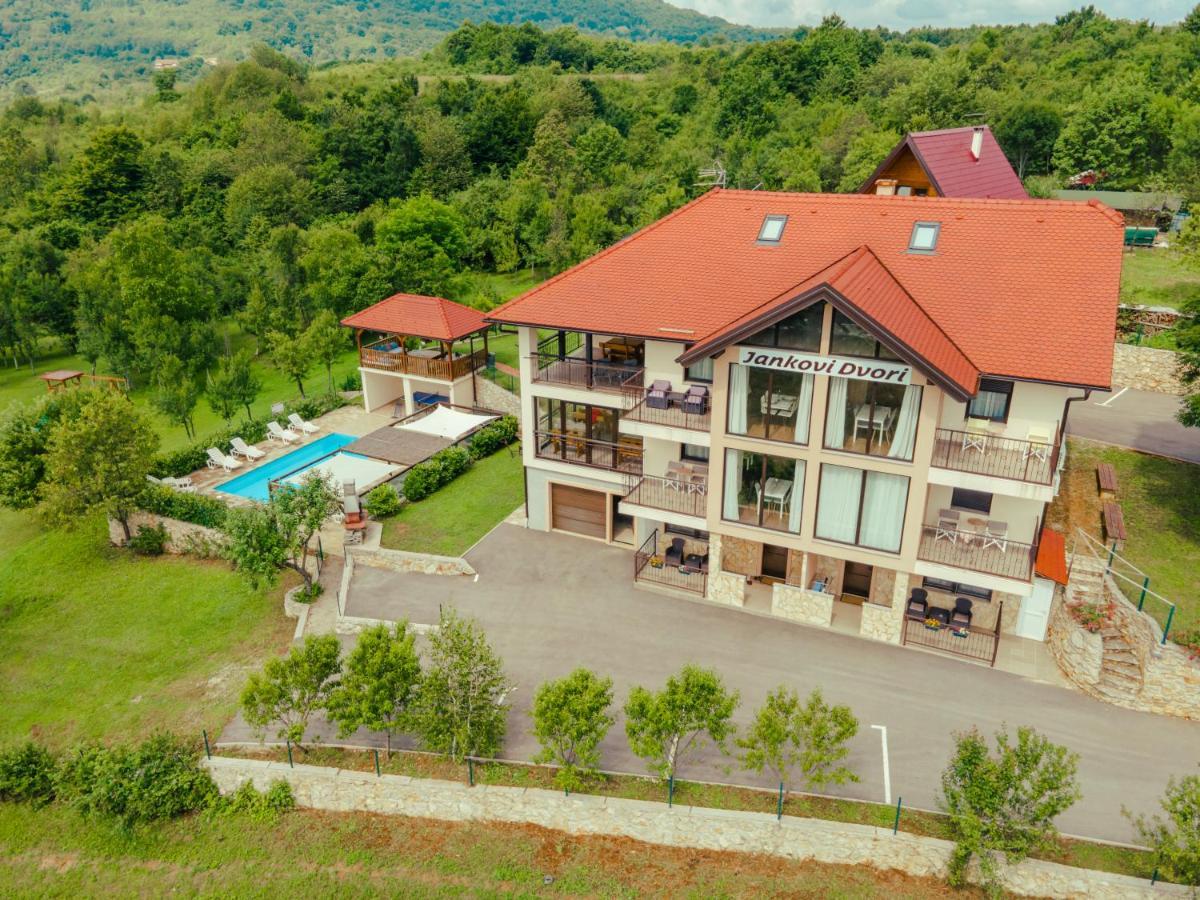 Jankovi Dvori Hotell Rakovica Exteriör bild