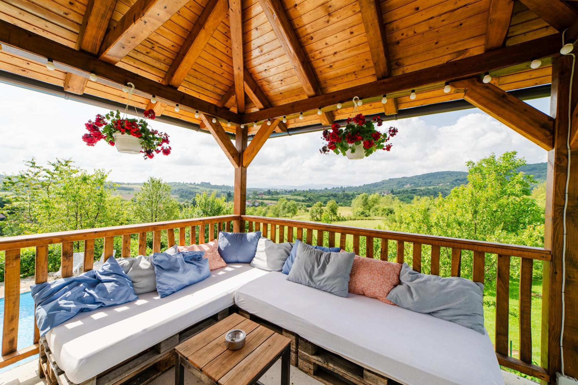 Jankovi Dvori Hotell Rakovica Exteriör bild