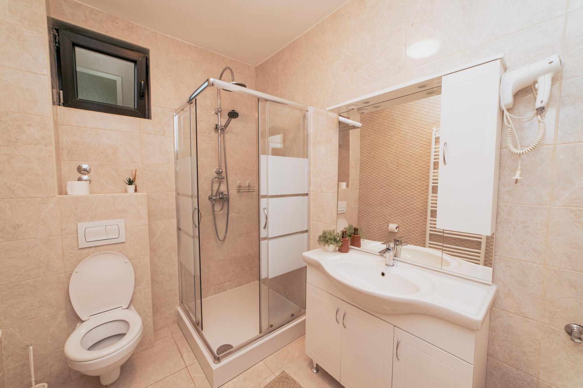 Jankovi Dvori Hotell Rakovica Exteriör bild